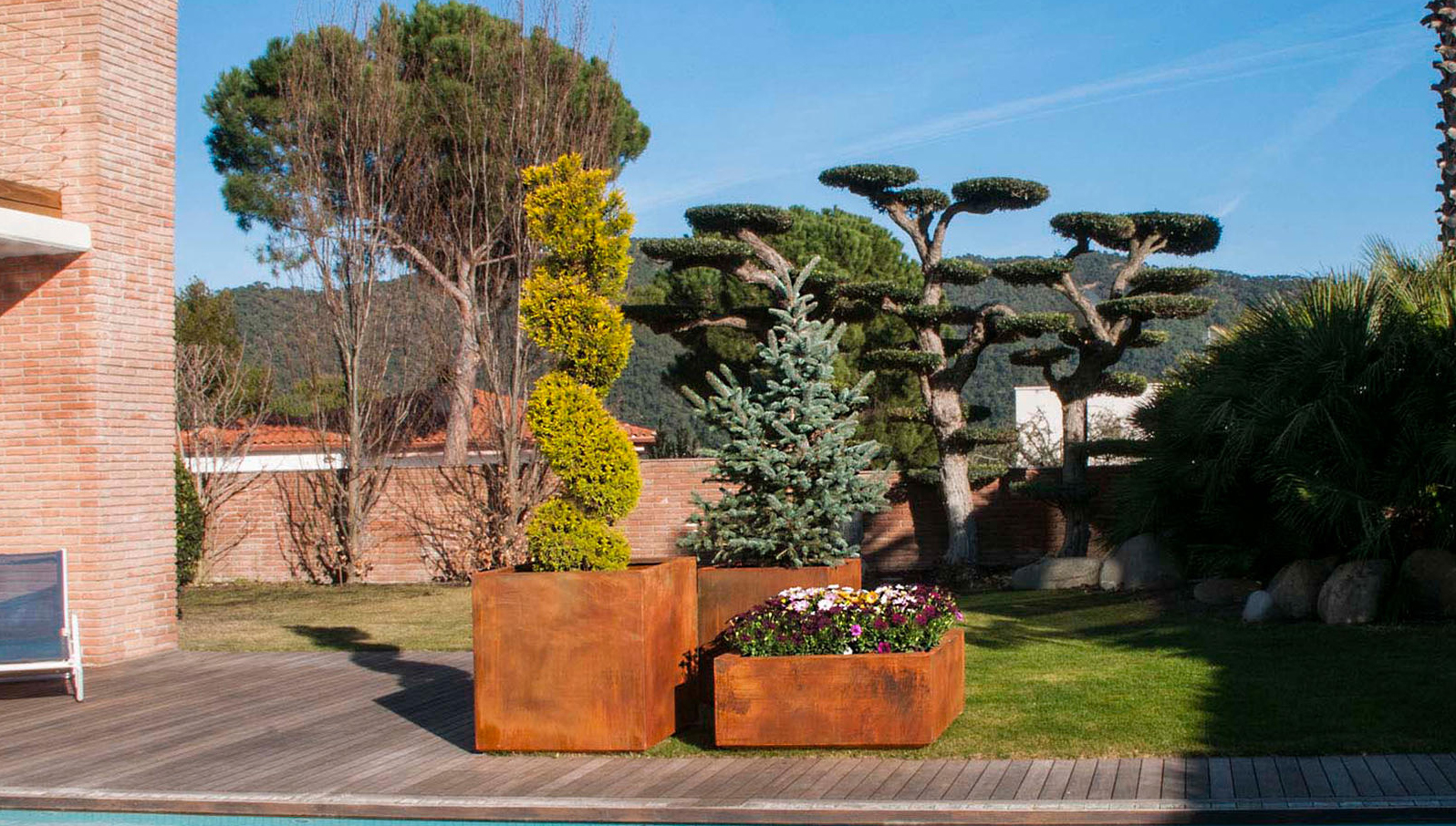 Corten steel planter